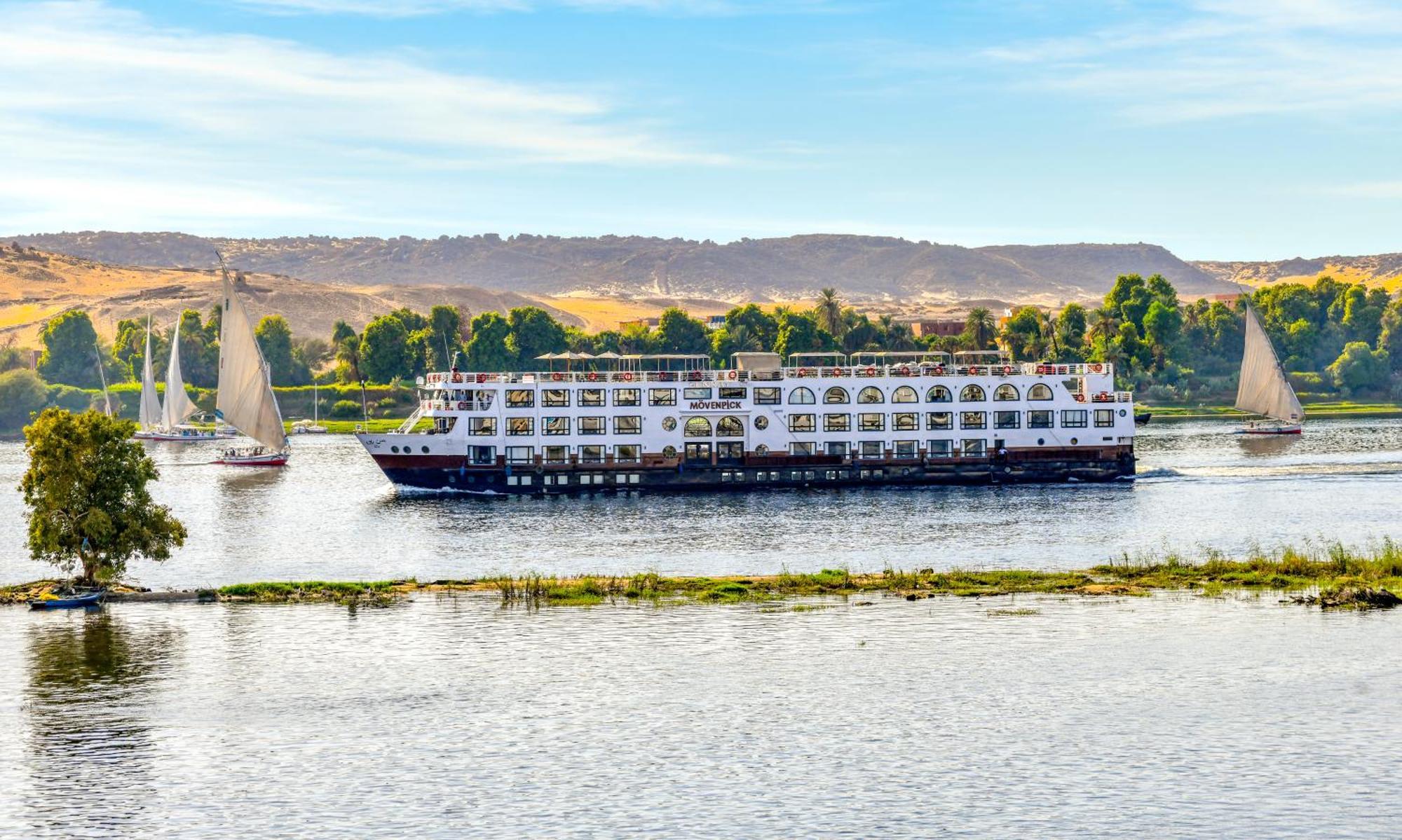Hotel Moevenpick Ms Sunray Luxor Esterno foto