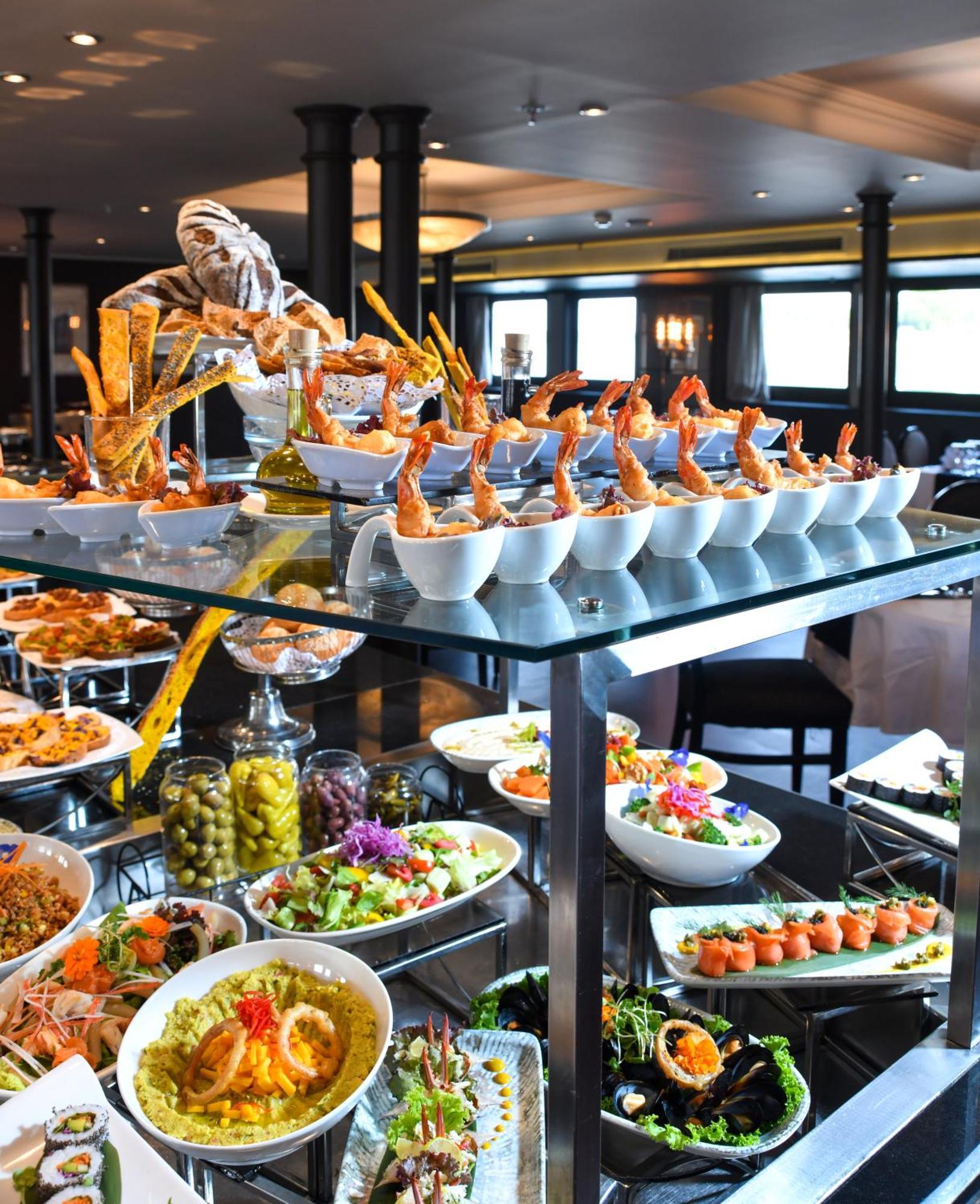 Hotel Moevenpick Ms Sunray Luxor Esterno foto