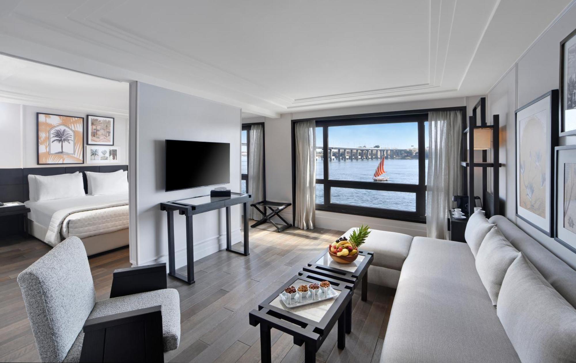Hotel Moevenpick Ms Sunray Luxor Esterno foto