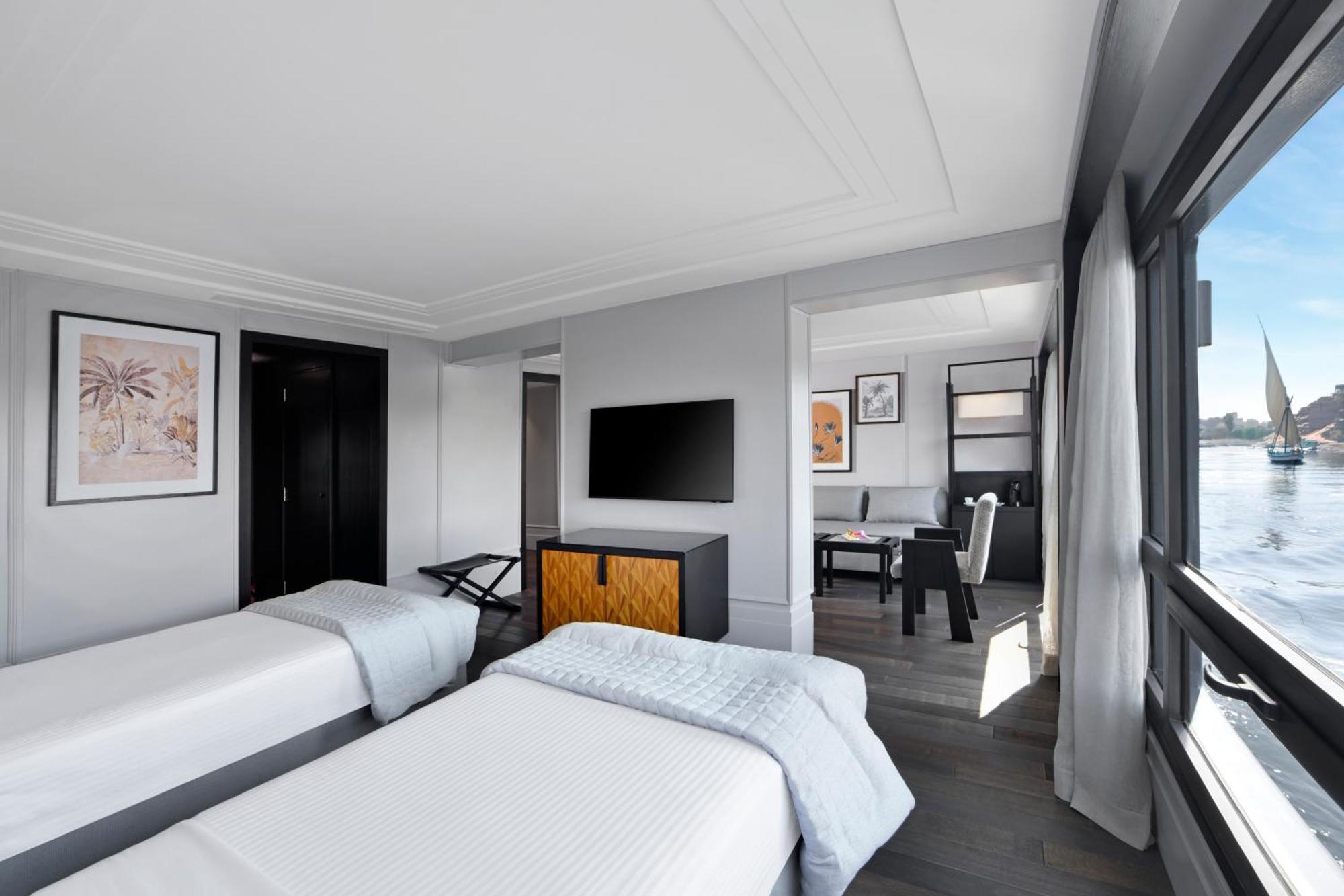 Hotel Moevenpick Ms Sunray Luxor Esterno foto